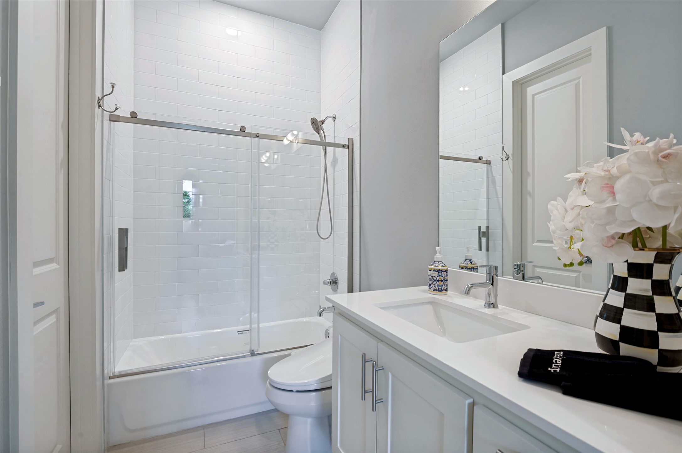 15875 Spectrum Drive 1101