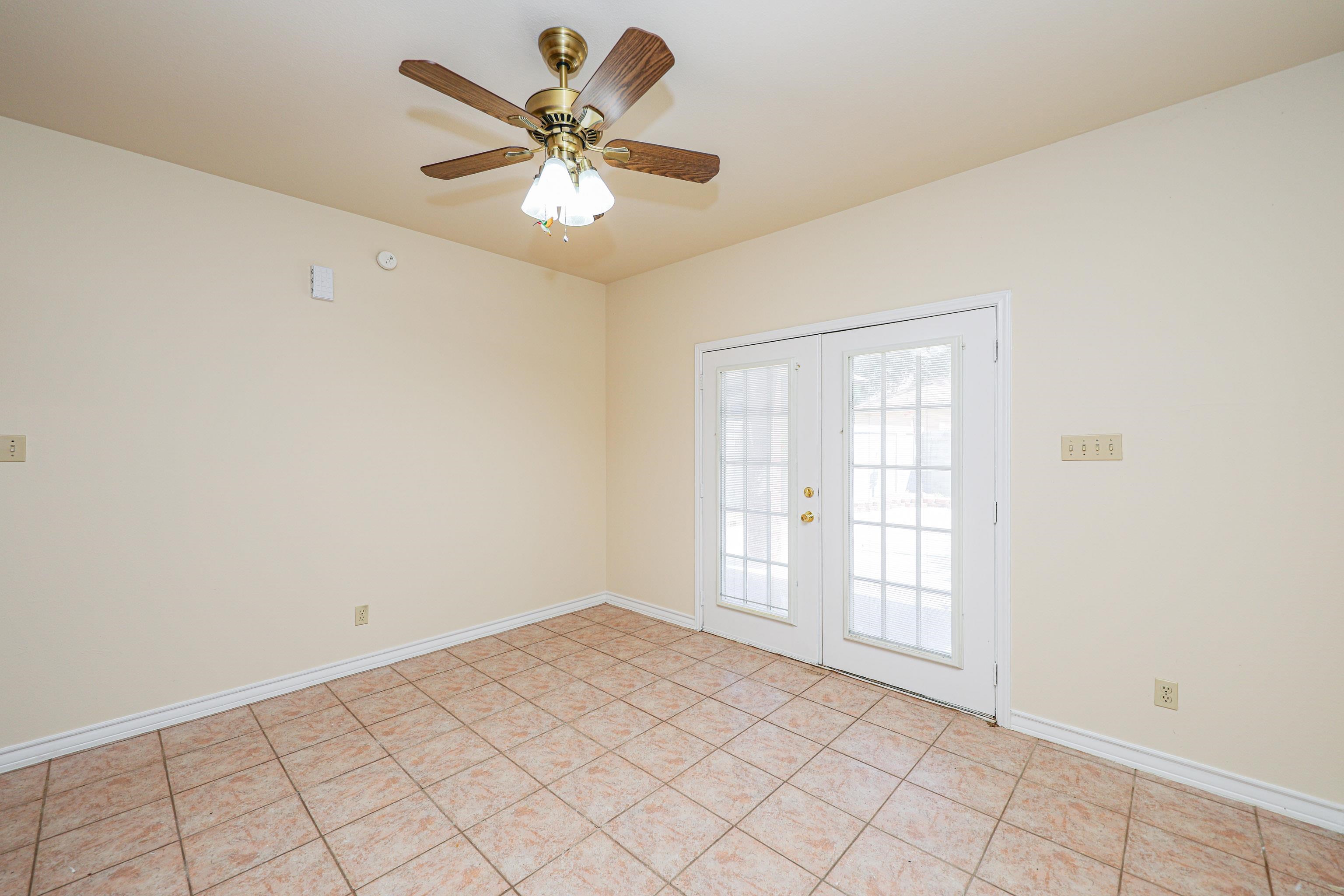 1514 Serene Dr