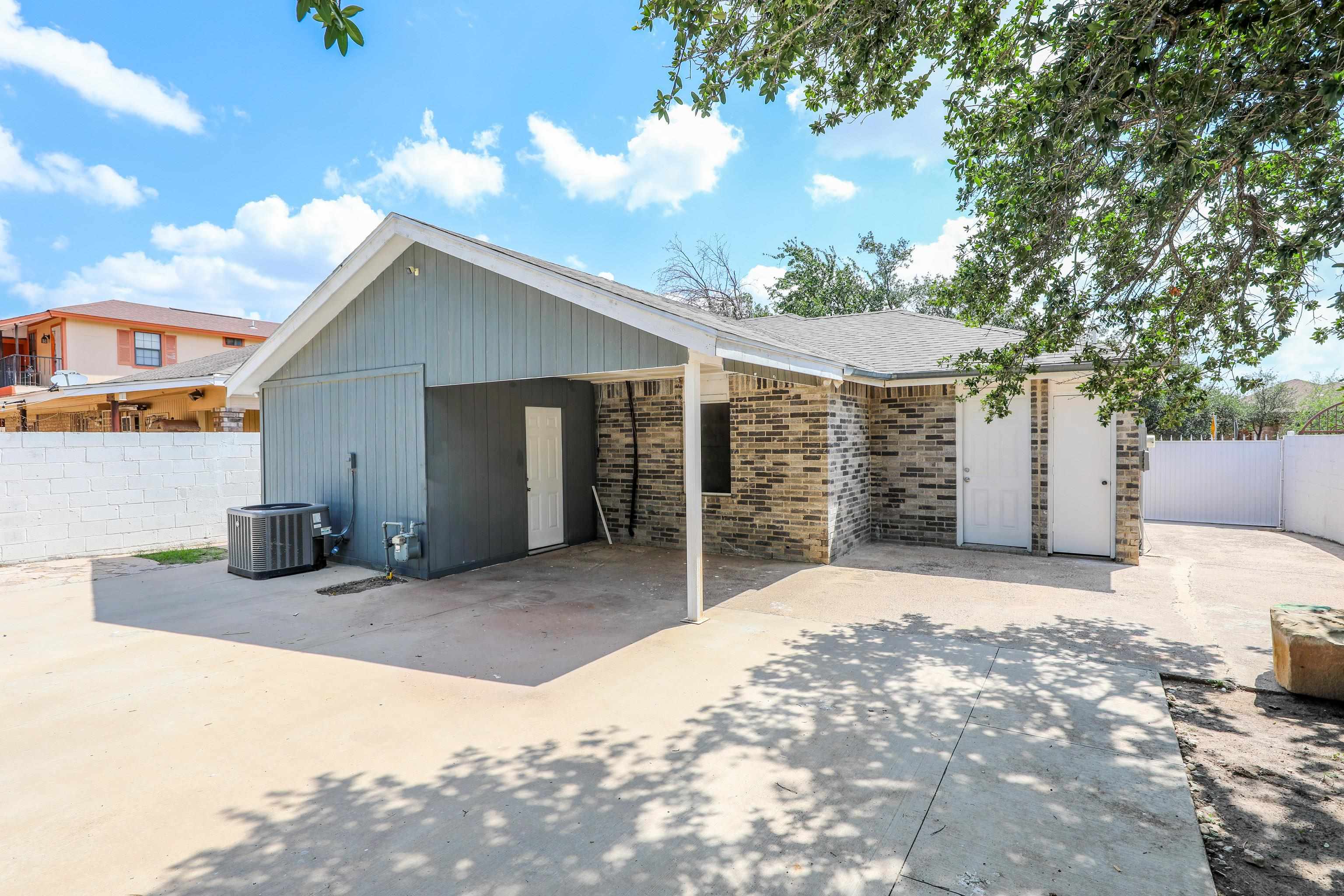 9616 Center Rd