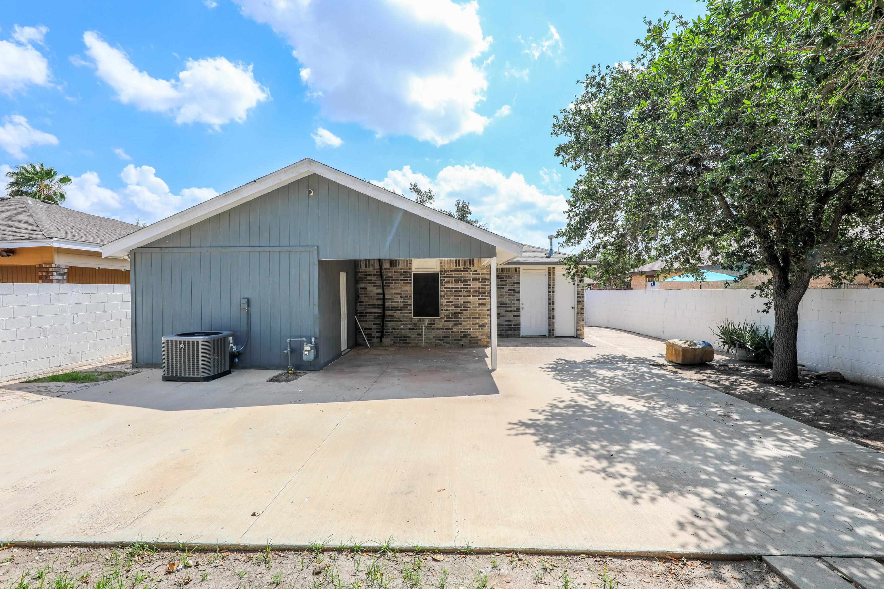 9616 Center Rd