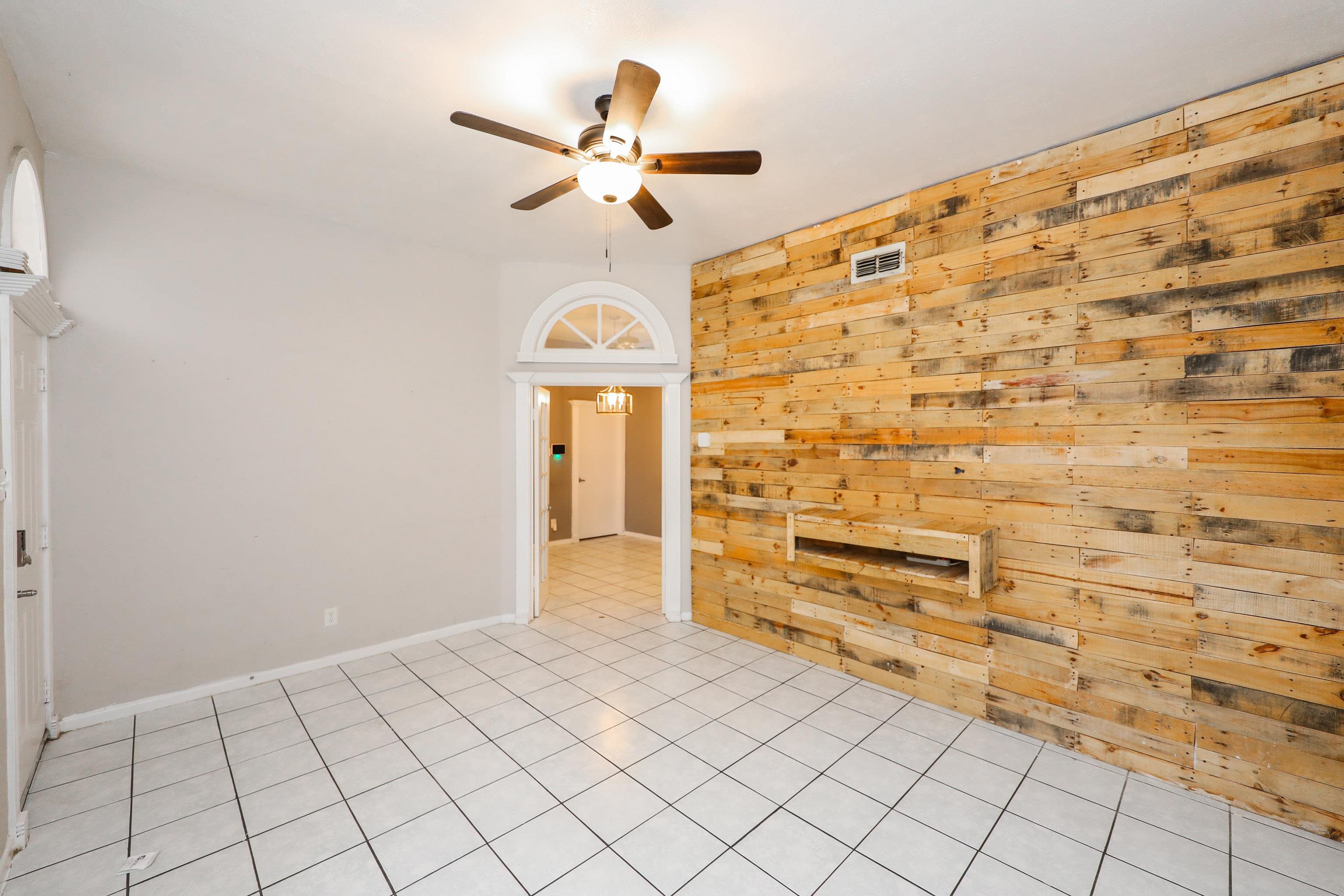 9616 Center Rd