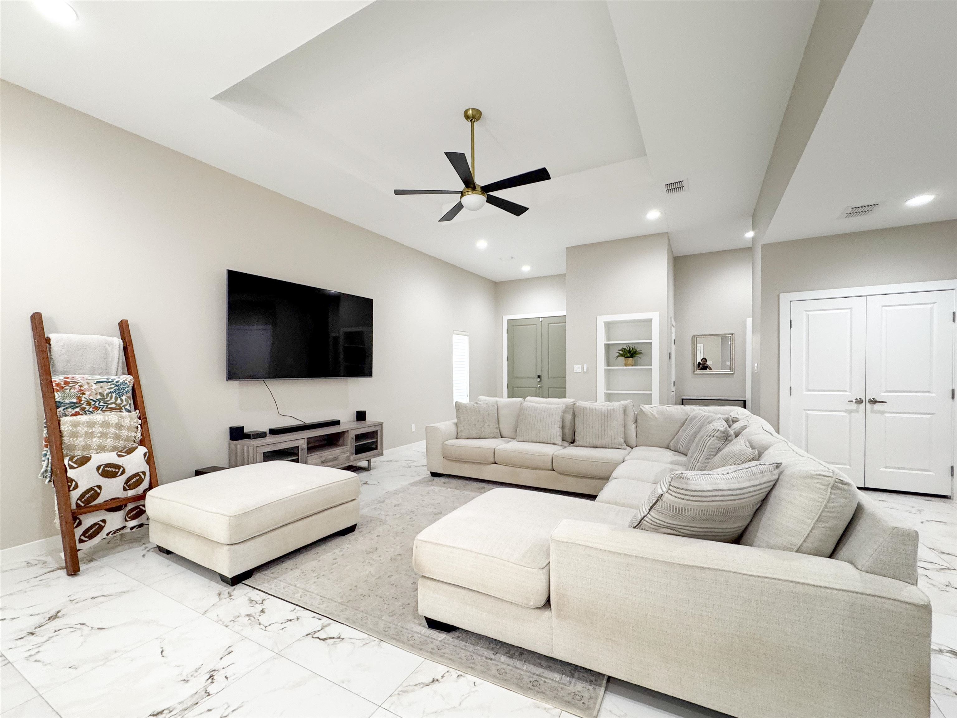 2602 Mario St.