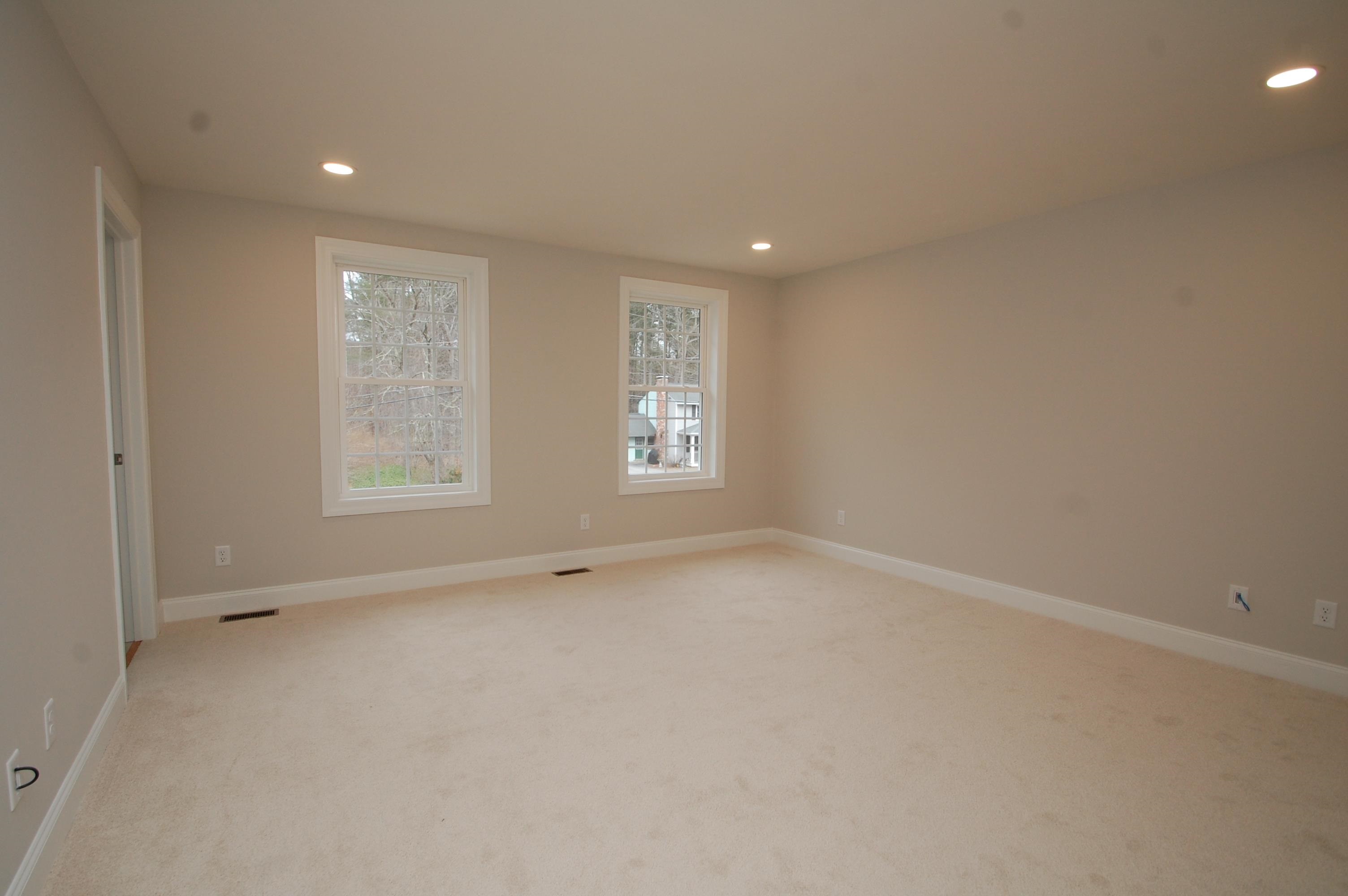 11 Reeds Ferry Way