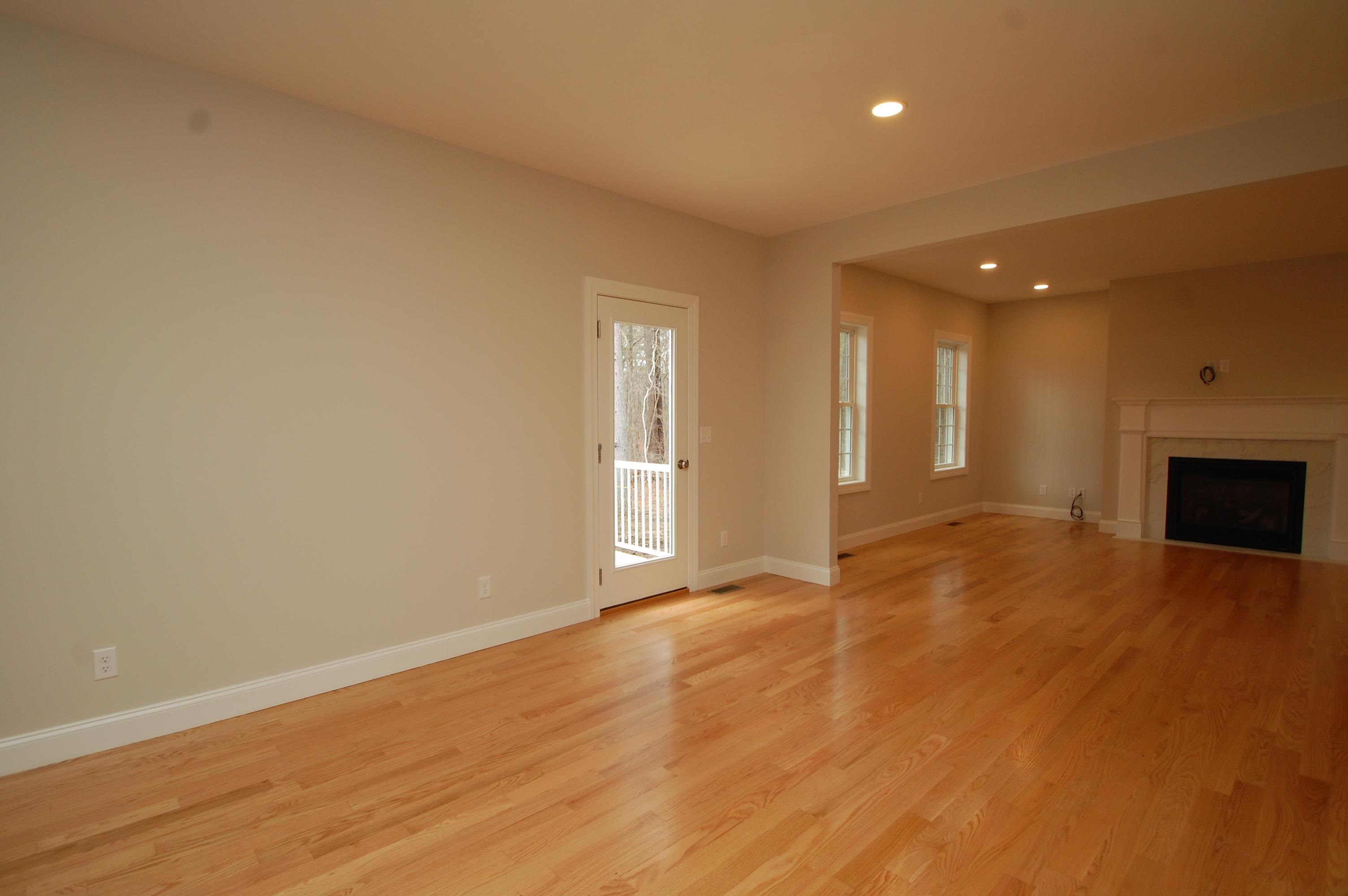 11 Reeds Ferry Way