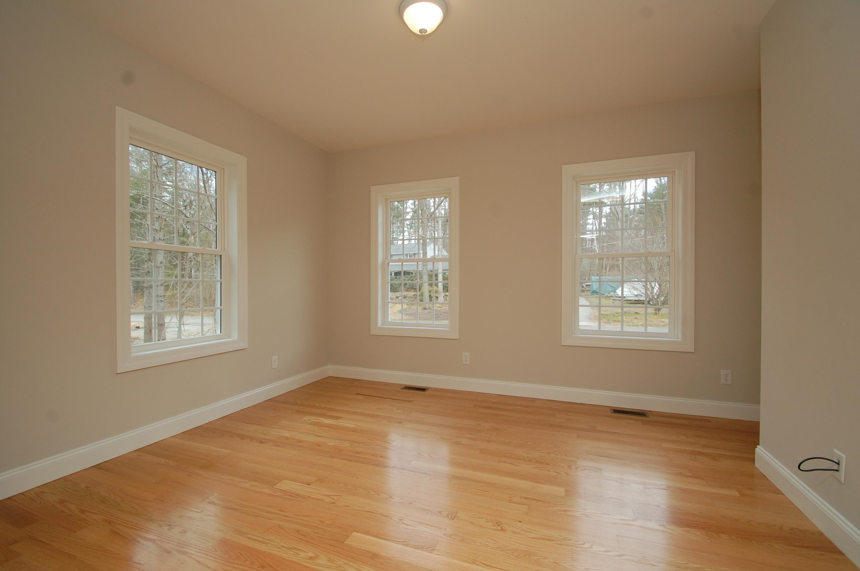 11 Reeds Ferry Way