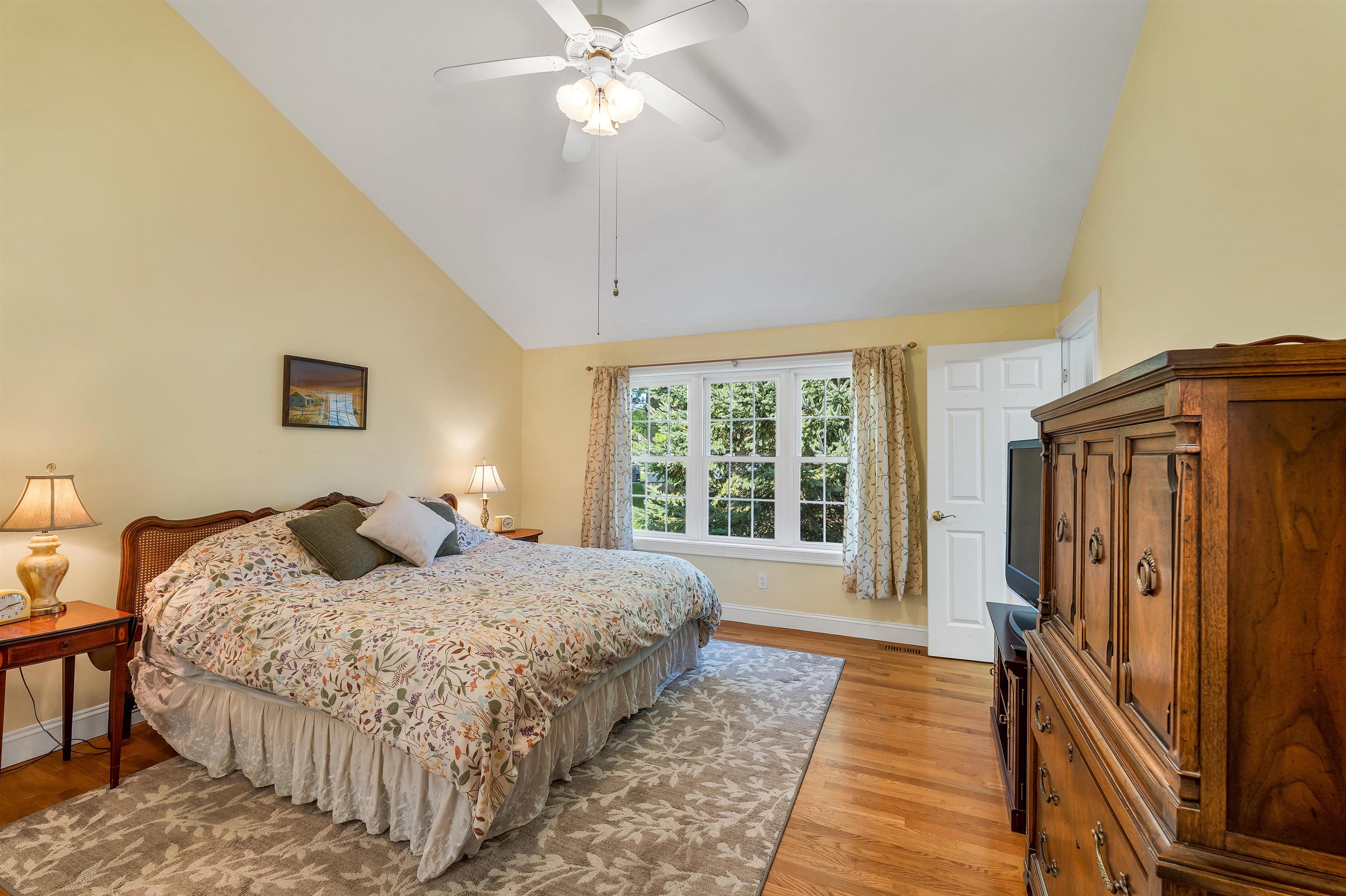 60 Hampton Meadows