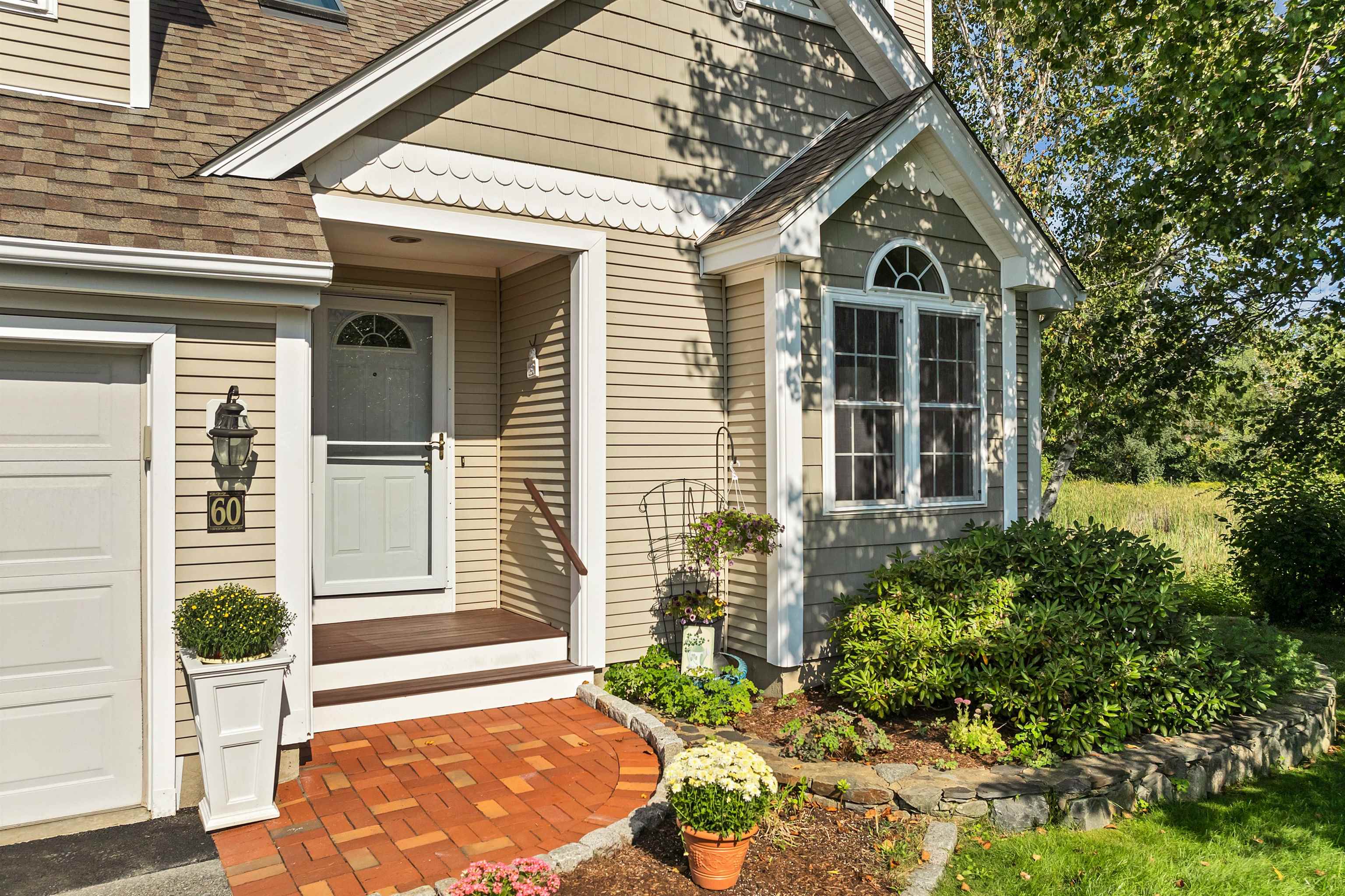 60 Hampton Meadows