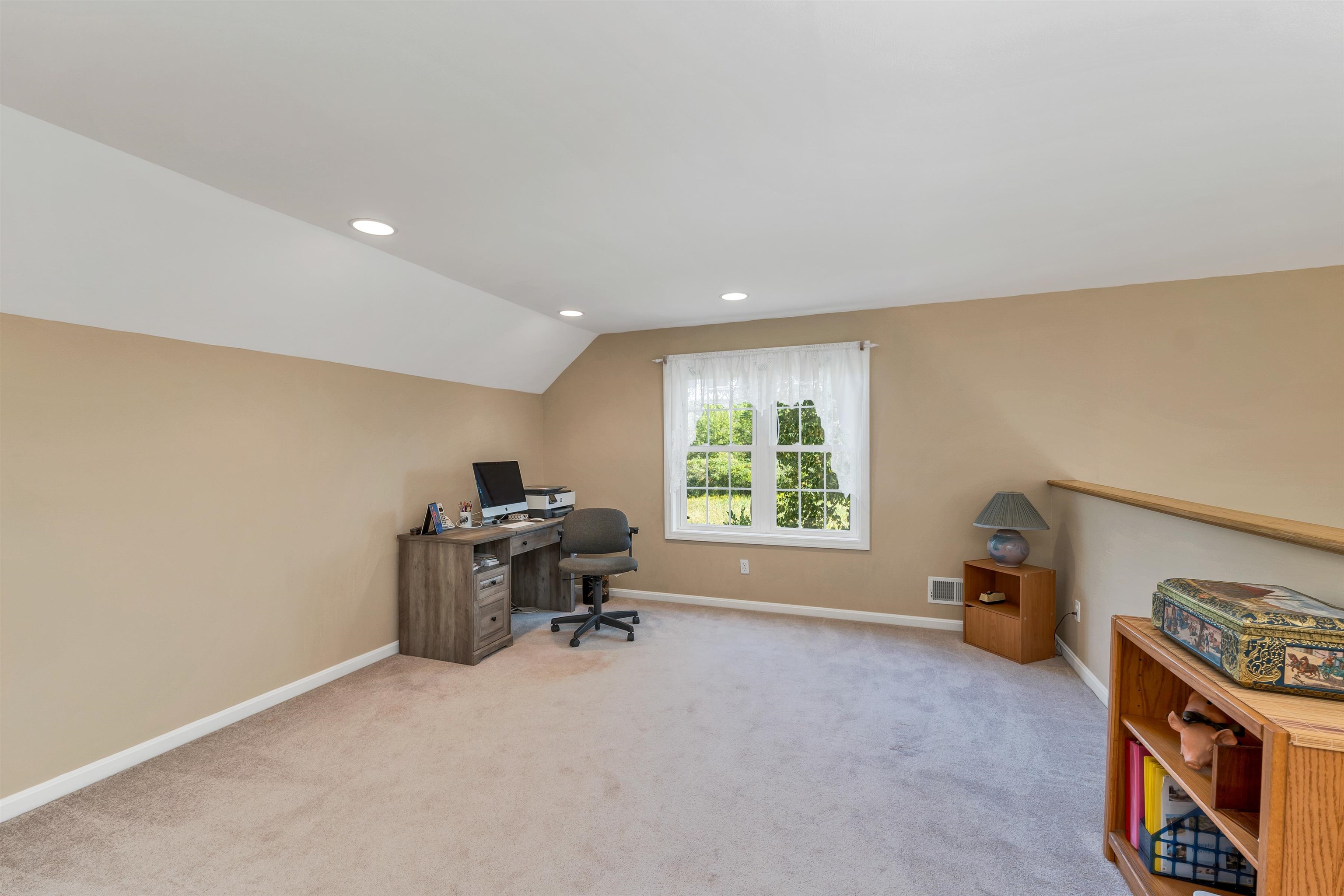 60 Hampton Meadows