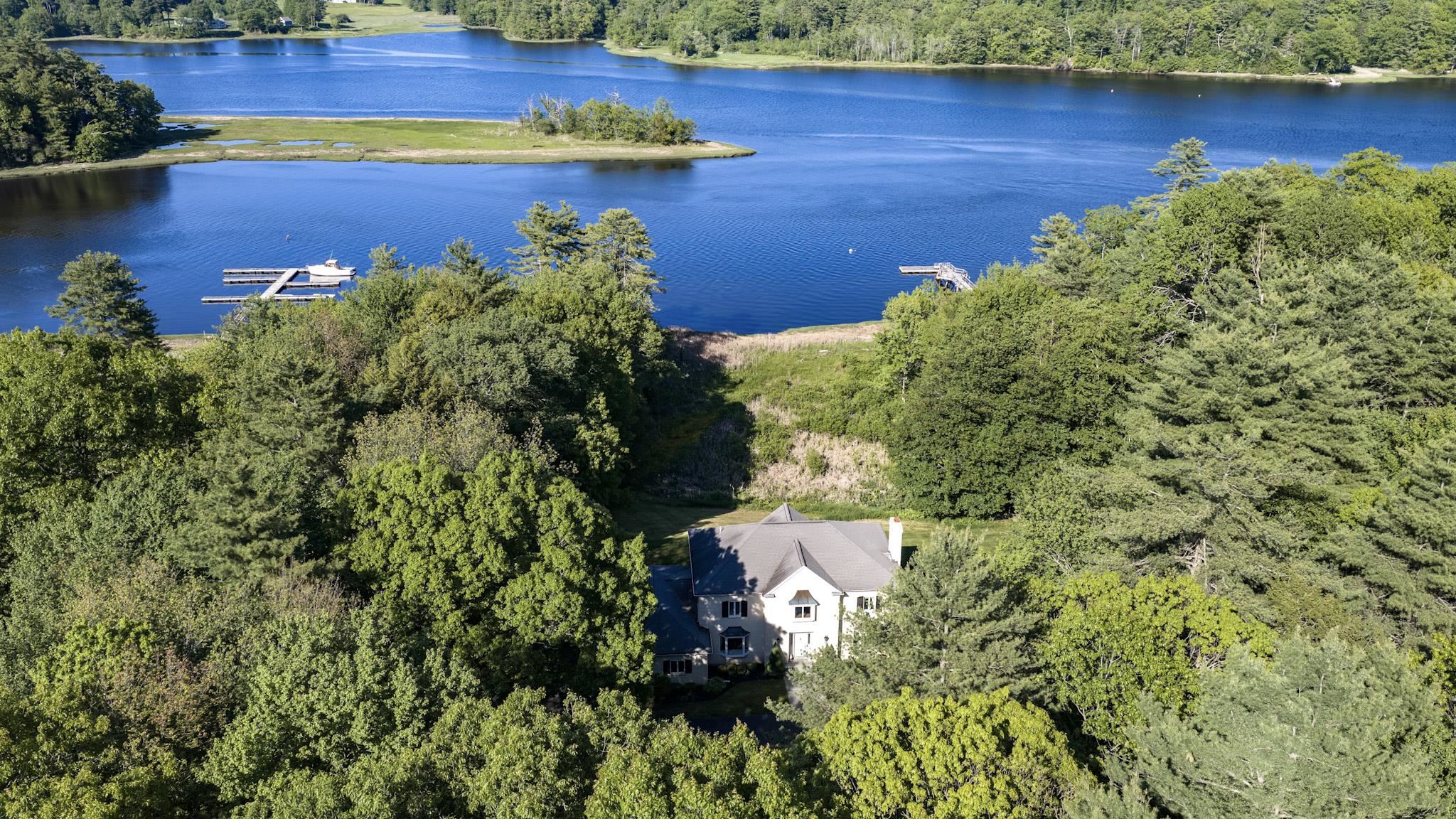 4 Cullen Bay Road