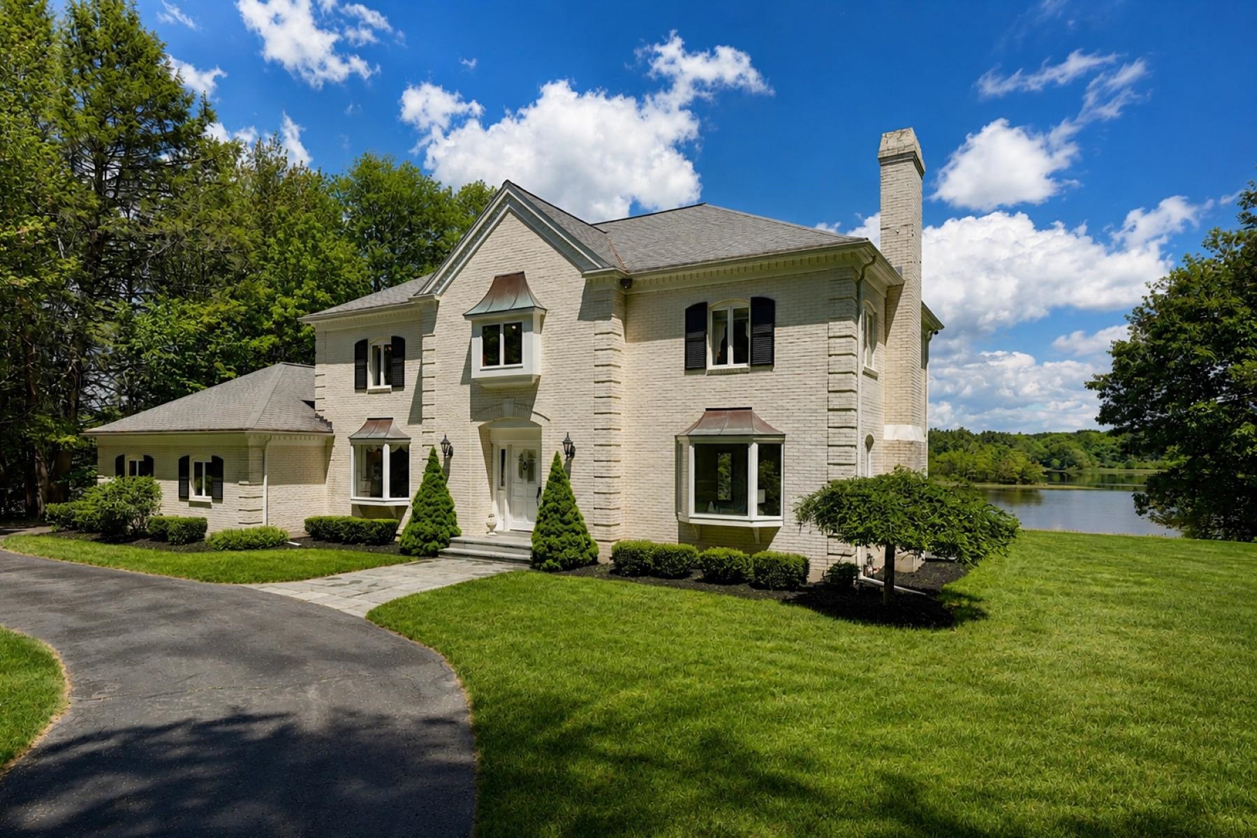 4 Cullen Bay Road