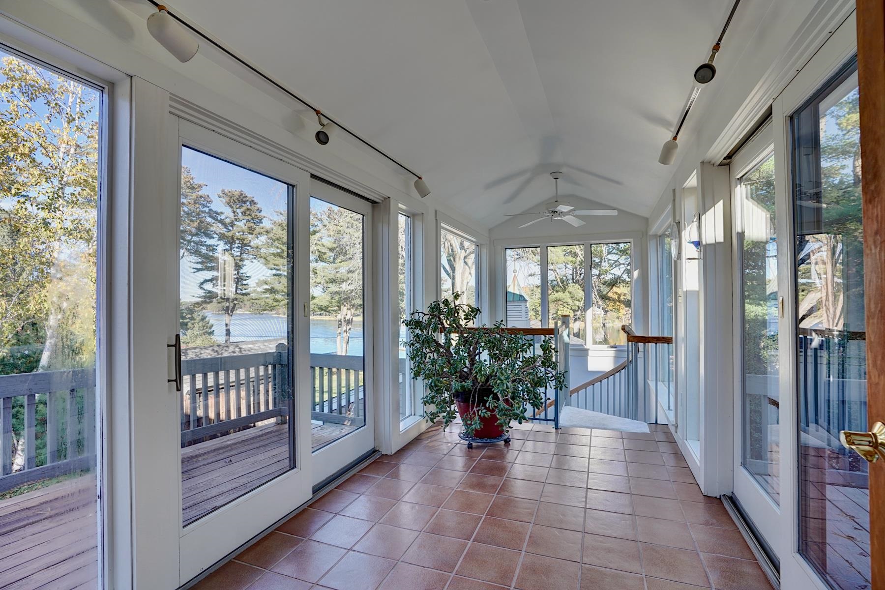 12 Roberts Road