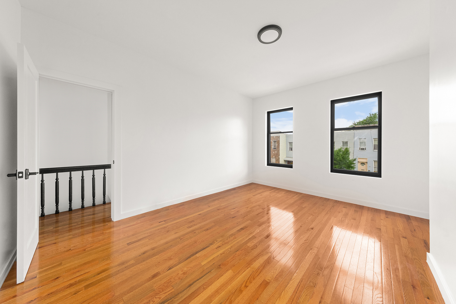64 DE SALES Place