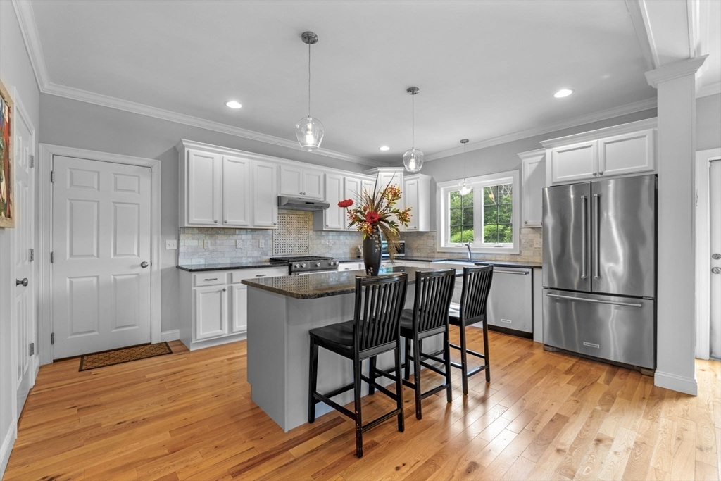 1 Locke Hill Ln