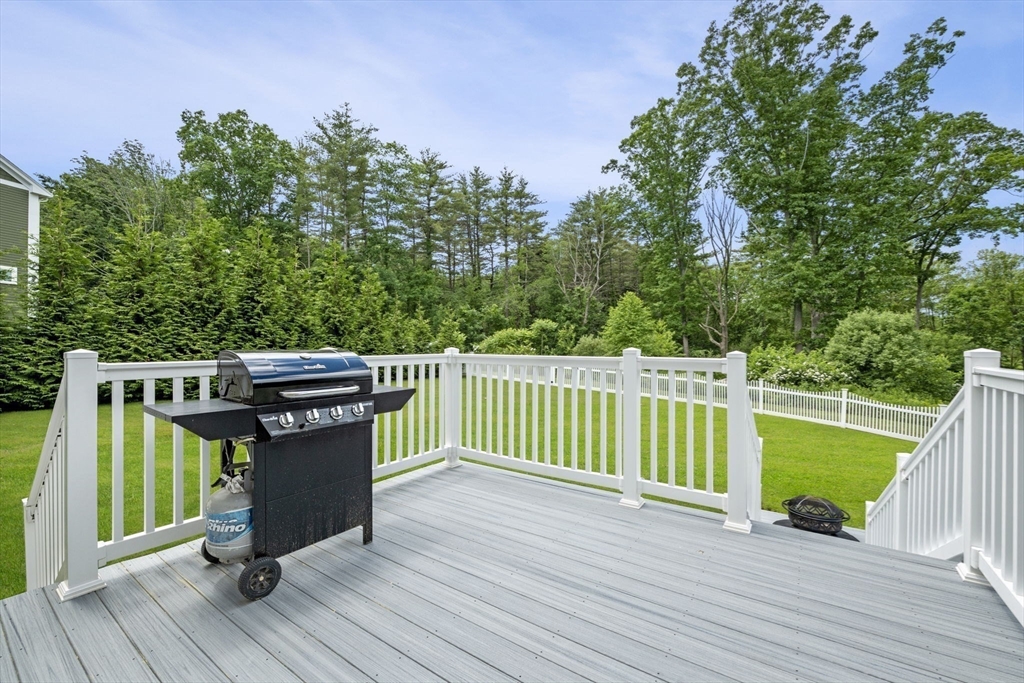 1 Locke Hill Ln