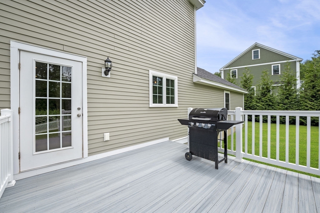 1 Locke Hill Ln