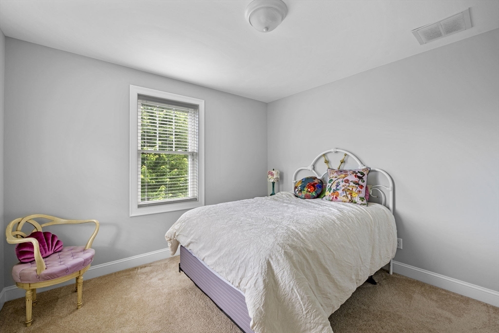 1 Locke Hill Ln