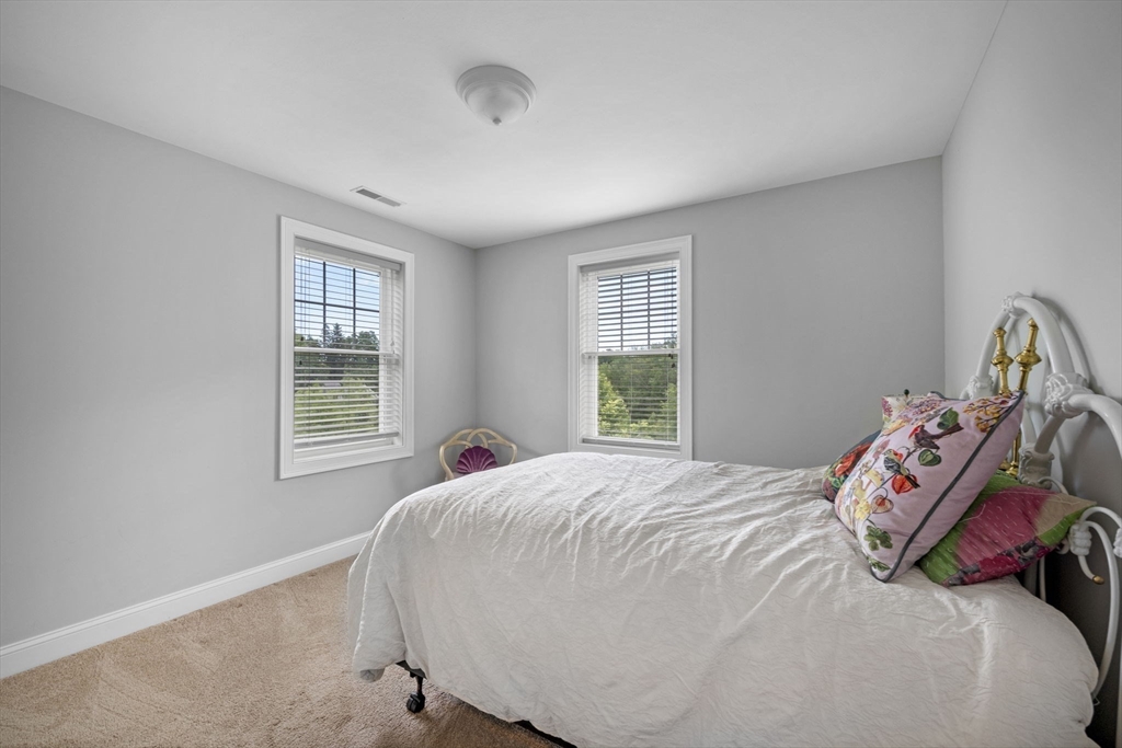 1 Locke Hill Ln