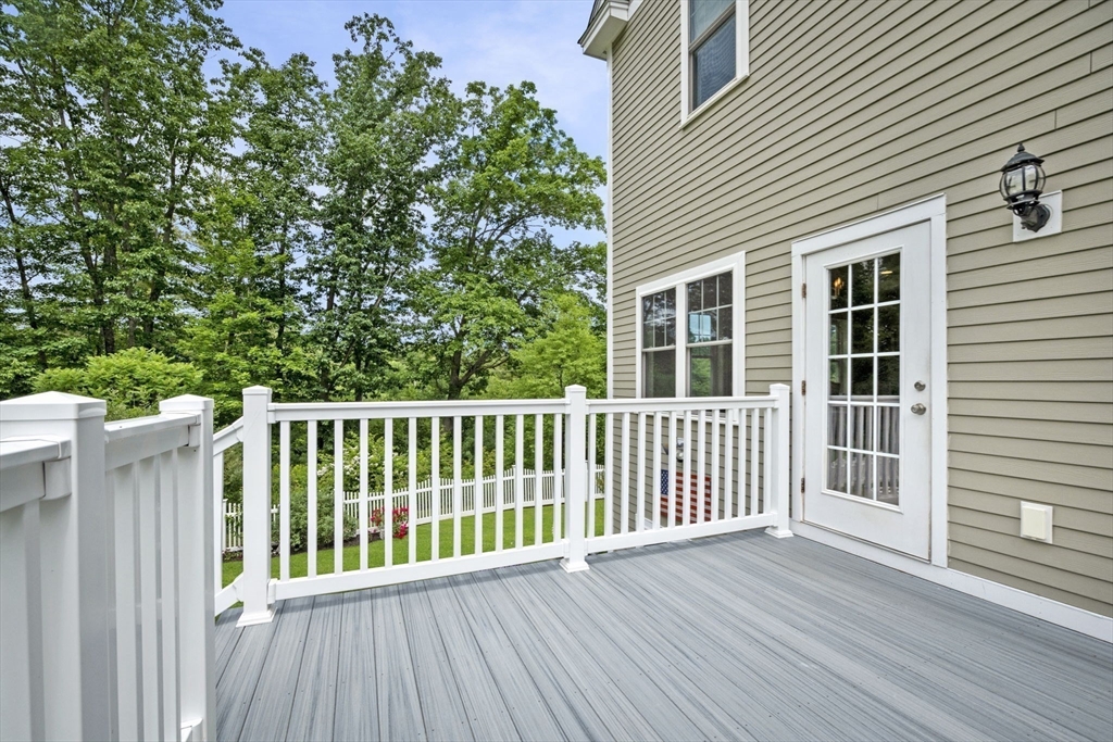 1 Locke Hill Ln