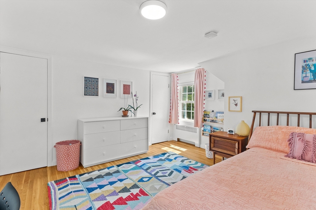6 Hayes Rd