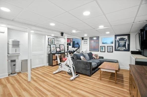 6 Hayes Rd