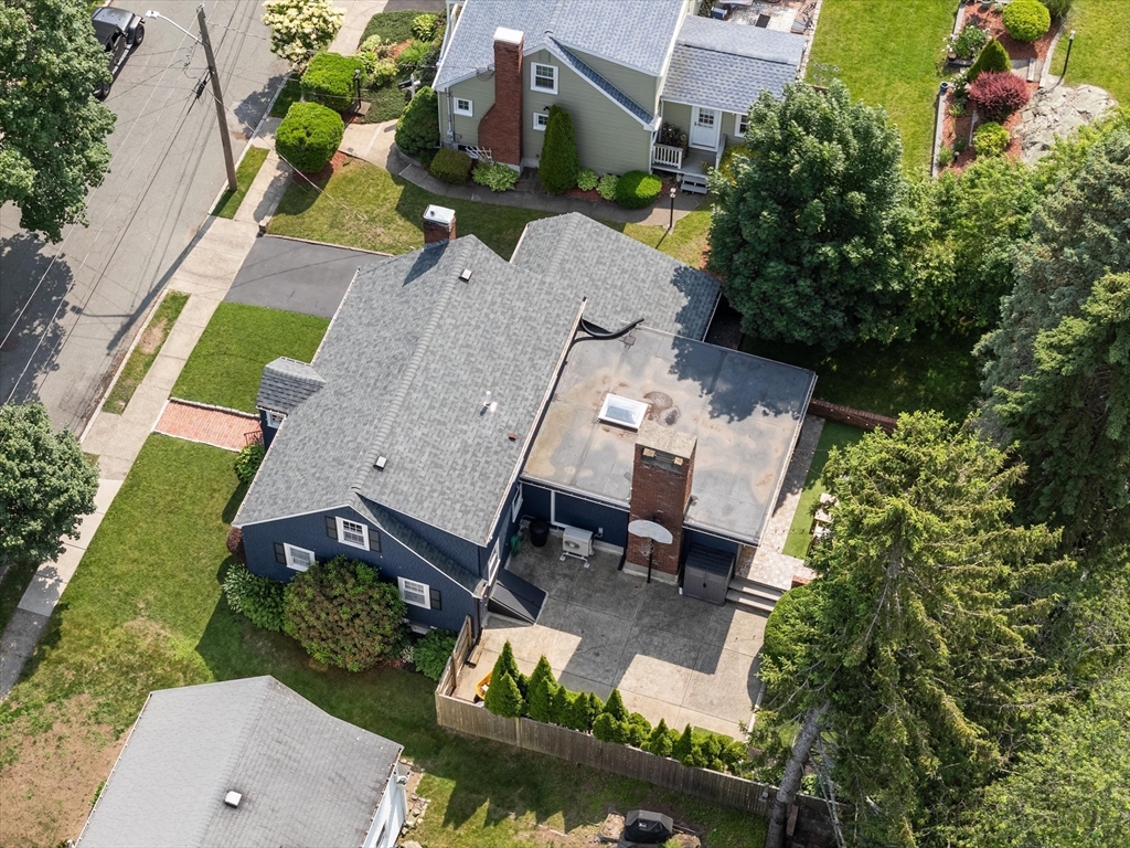 6 Hayes Rd