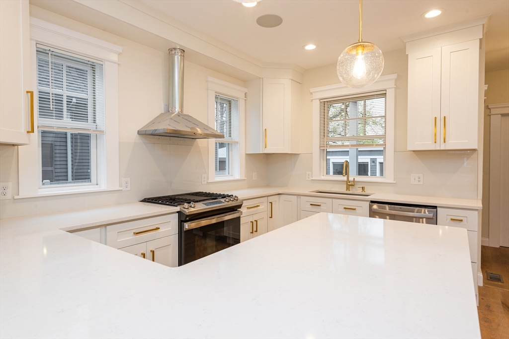 5 Woodside Street # 1 Unit: 5-1