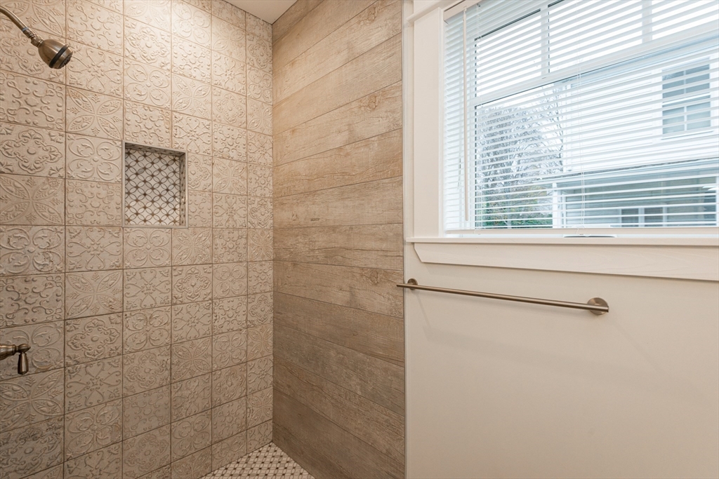 5 Woodside Street # 1 Unit: 5-1