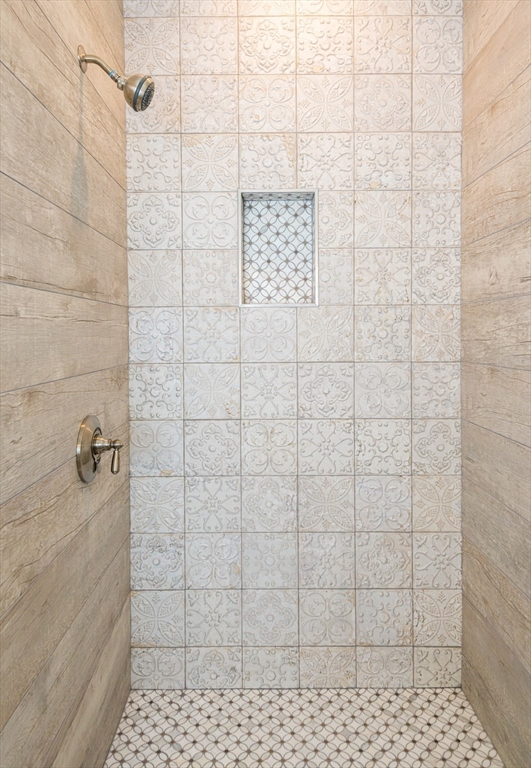 5 Woodside Street # 1 Unit: 5-1