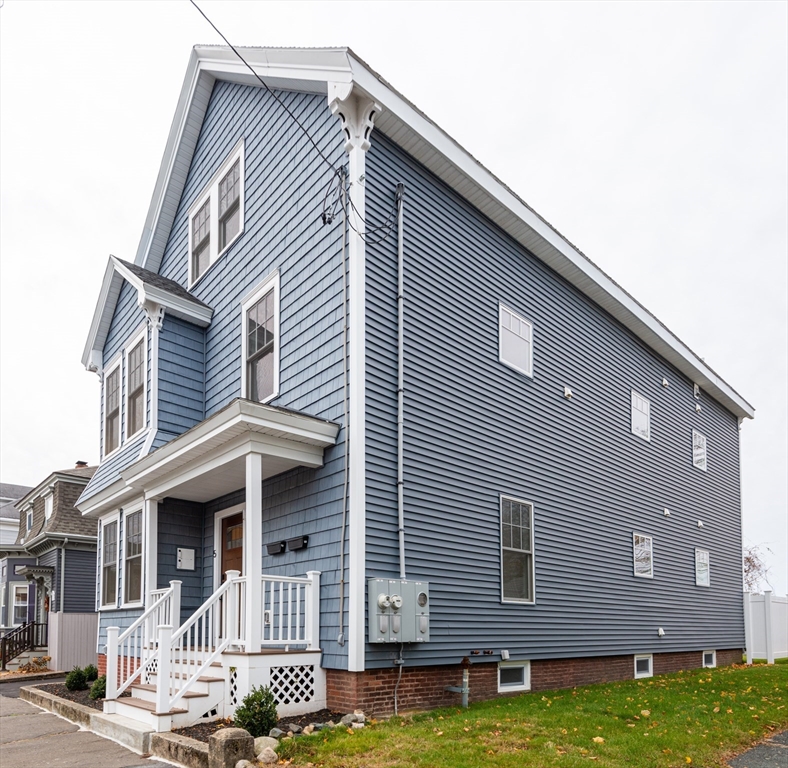 5 Woodside Street # 1 Unit: 5-1