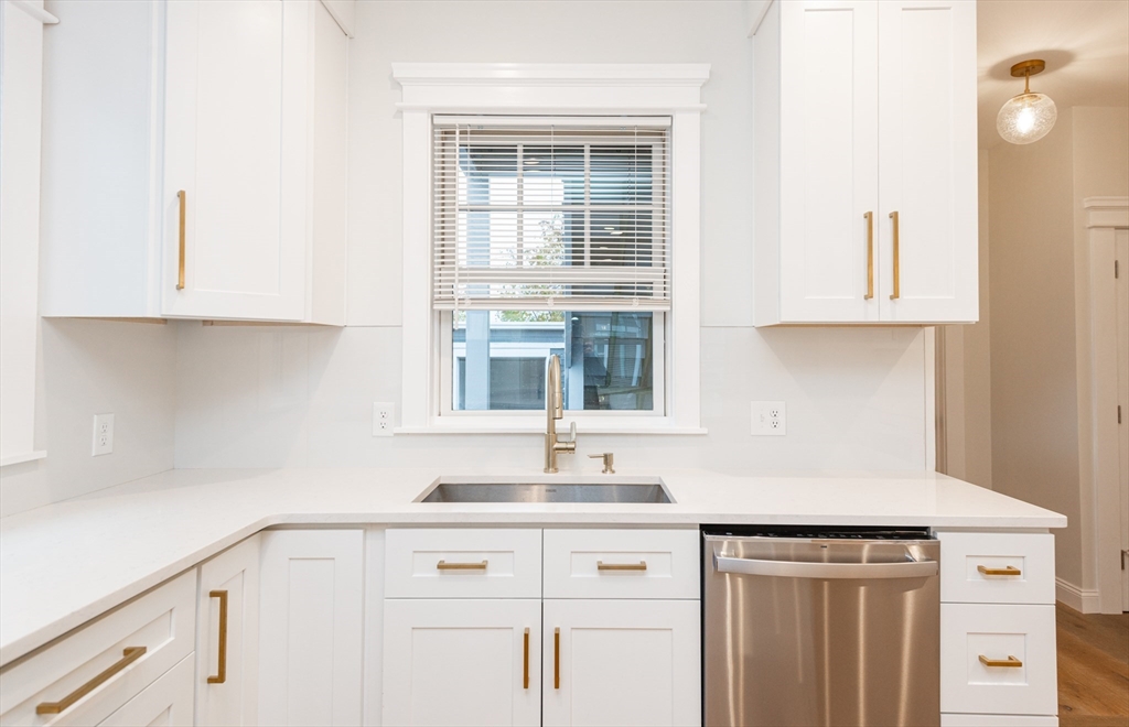 5 Woodside Street # 1 Unit: 5-1