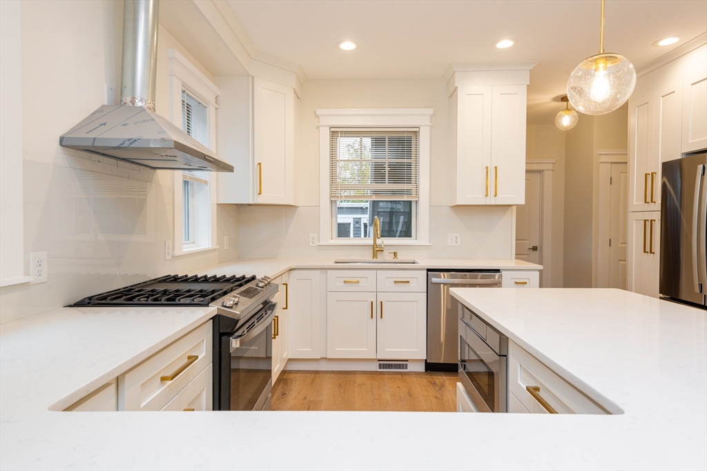 5 Woodside Street # 1 Unit: 5-1