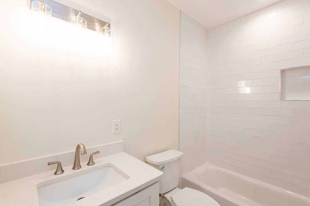 5 Woodside Street # 1 Unit: 5-1