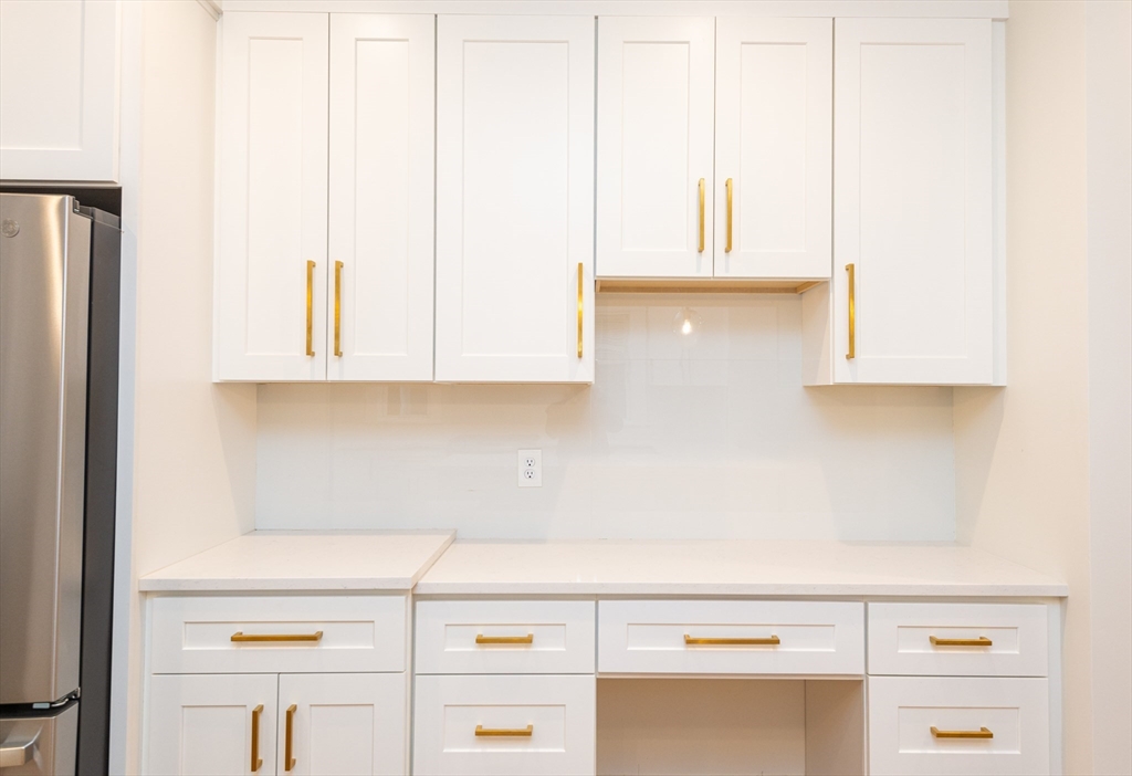 5 Woodside Street # 1 Unit: 5-1