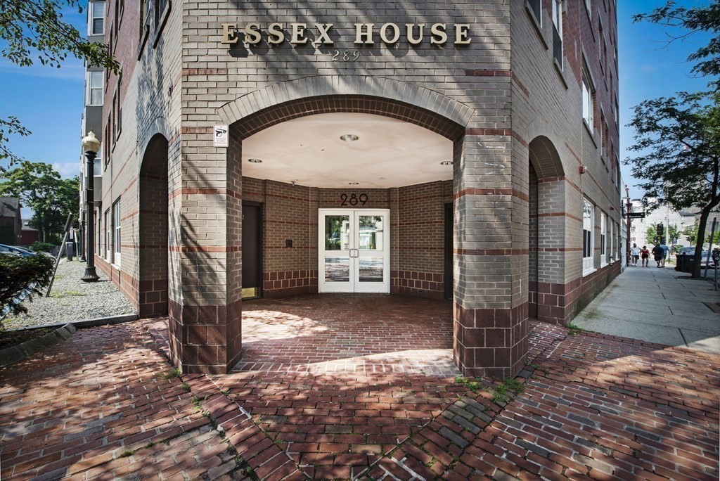 289 Essex St # 102
