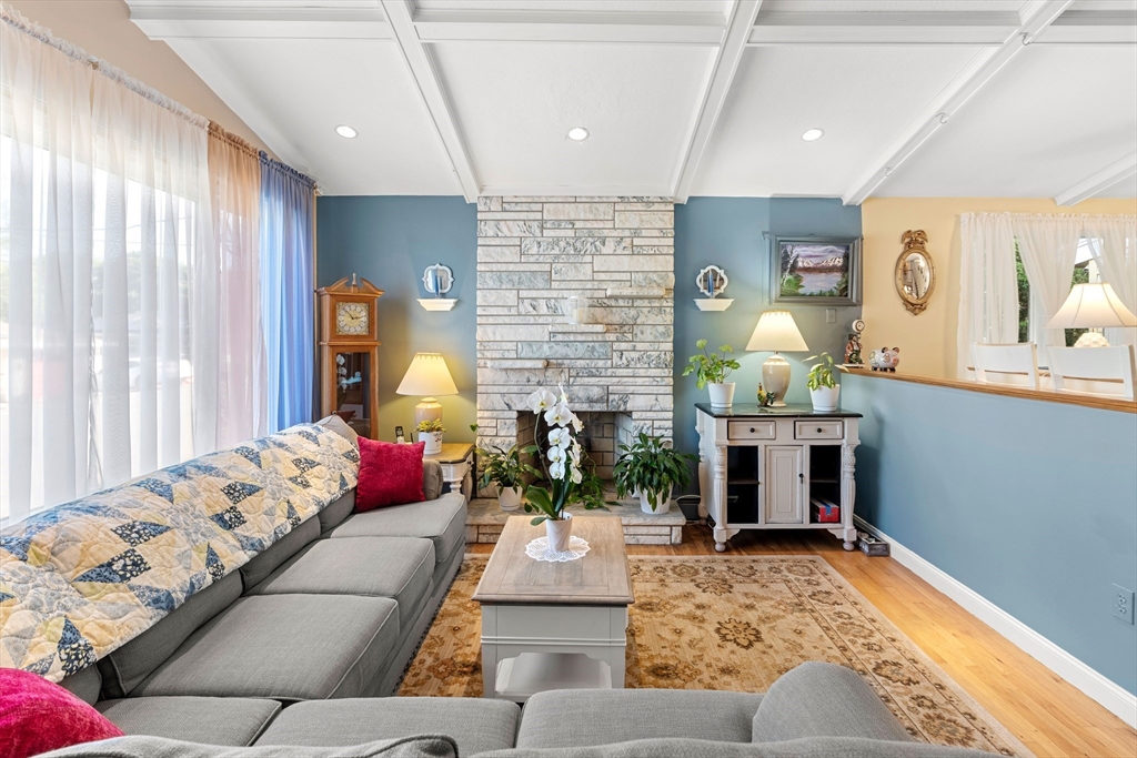 15 Barnes Circle
