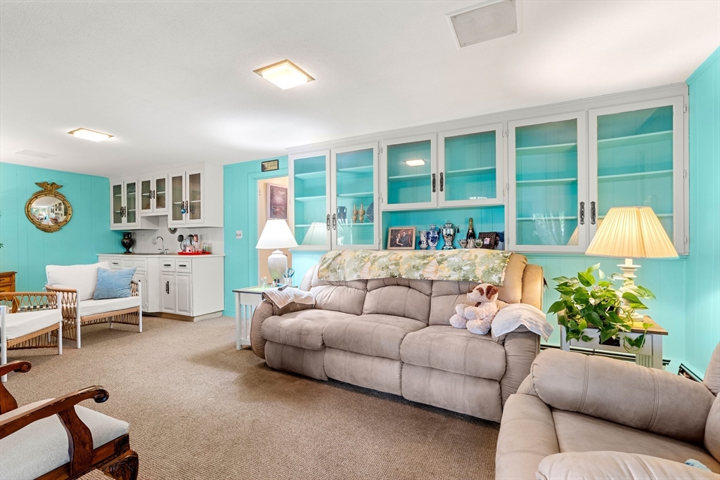 15 Barnes Circle