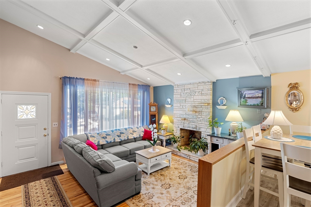 15 Barnes Circle