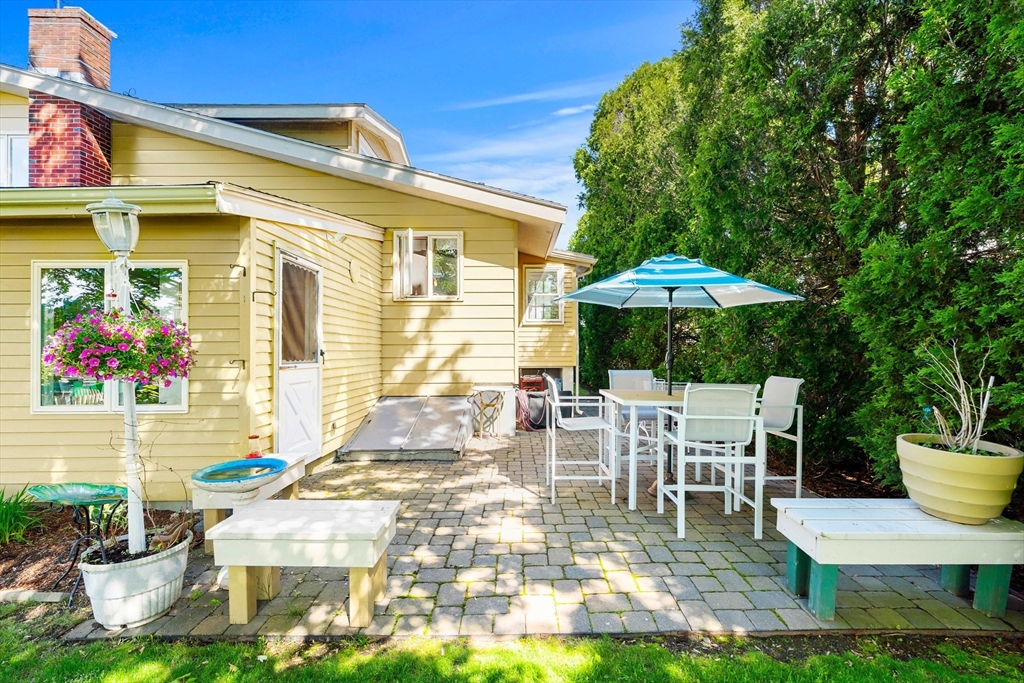15 Barnes Circle