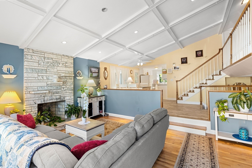 15 Barnes Circle