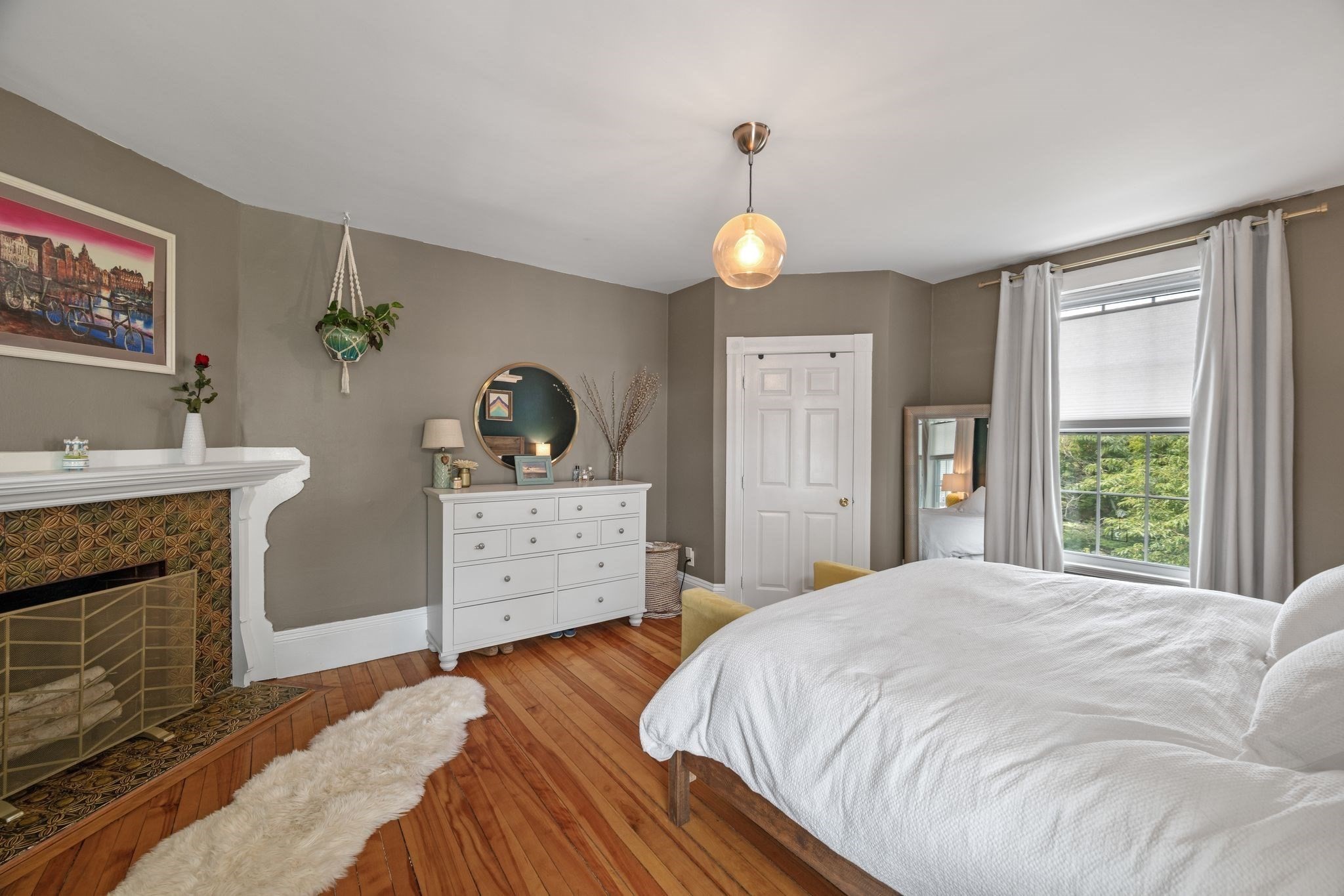 12 Linden St # 4