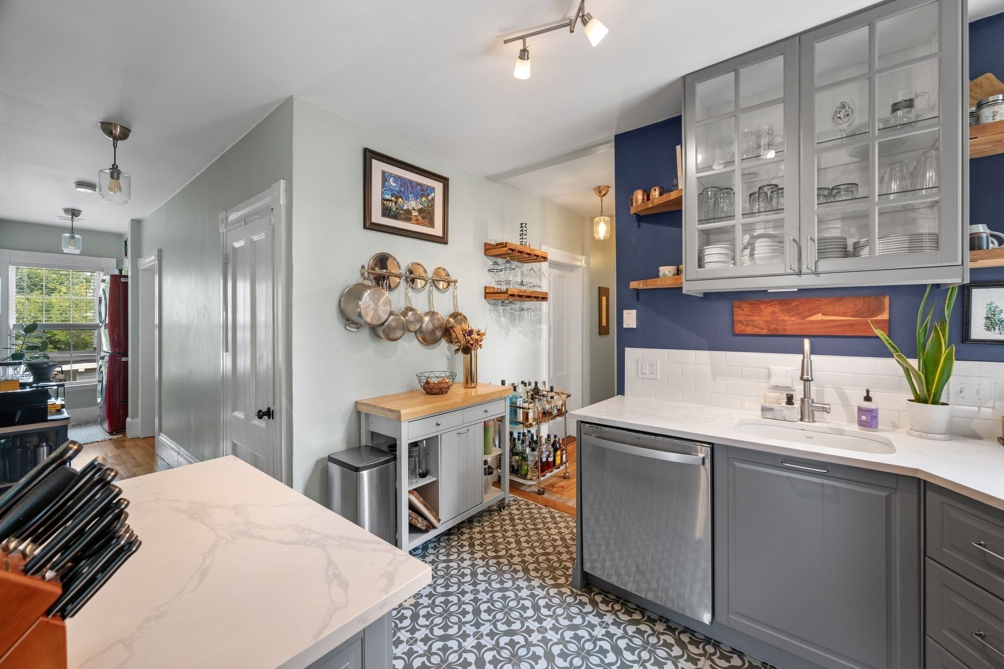 12 Linden St # 4