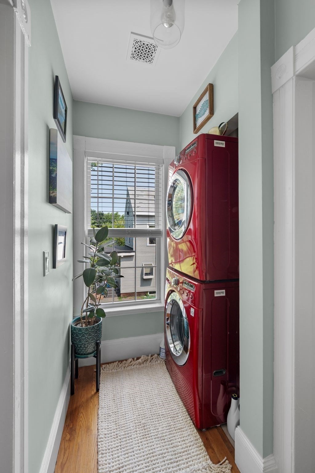 12 Linden St # 4
