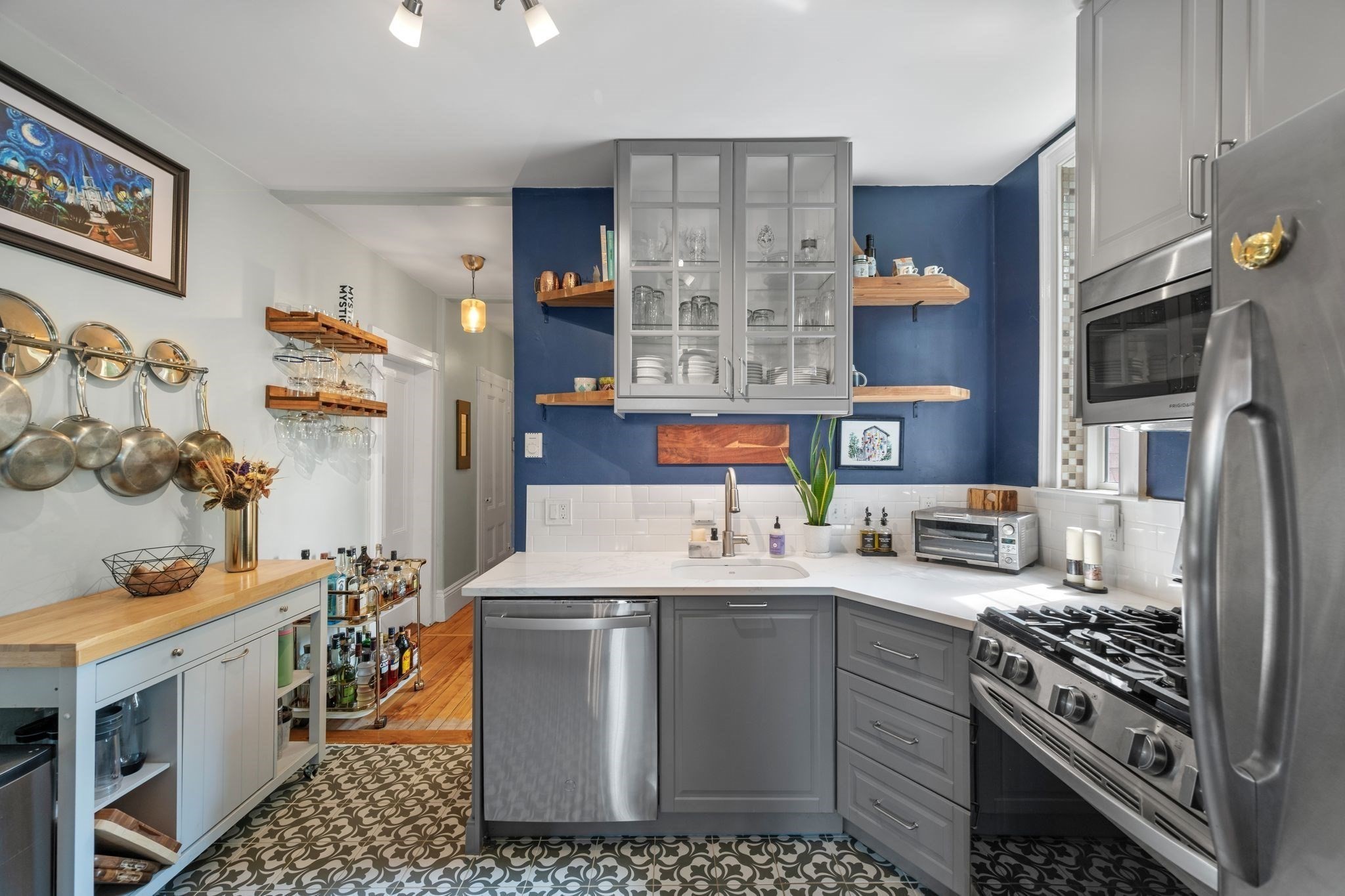 12 Linden St # 4