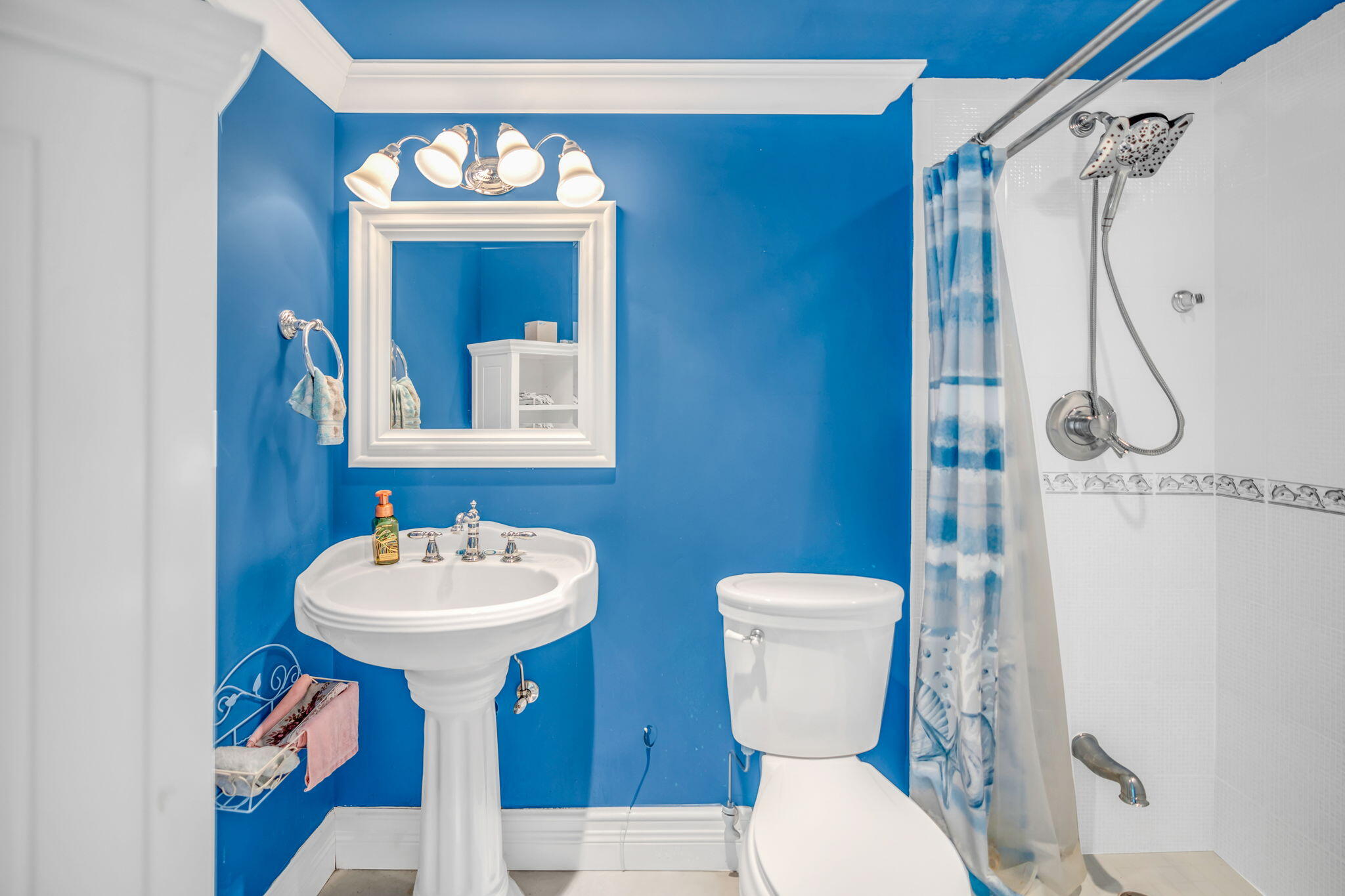 200 Harborview Drive 101