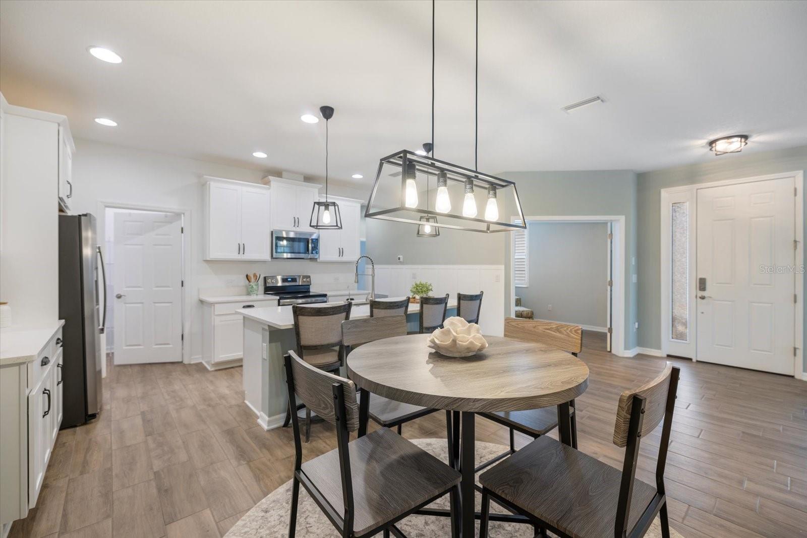 6077 AMBERLY DR