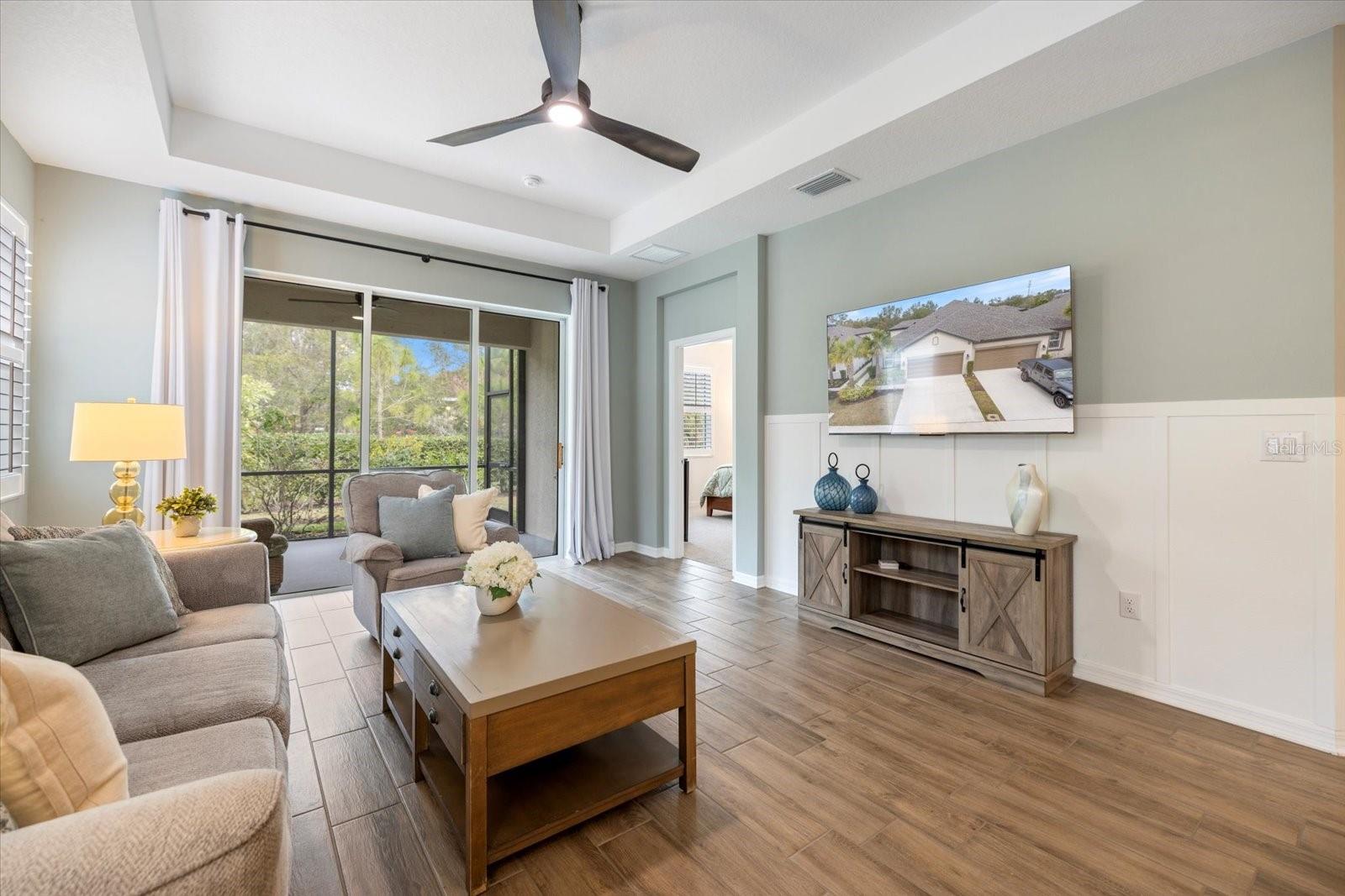 6077 AMBERLY DR