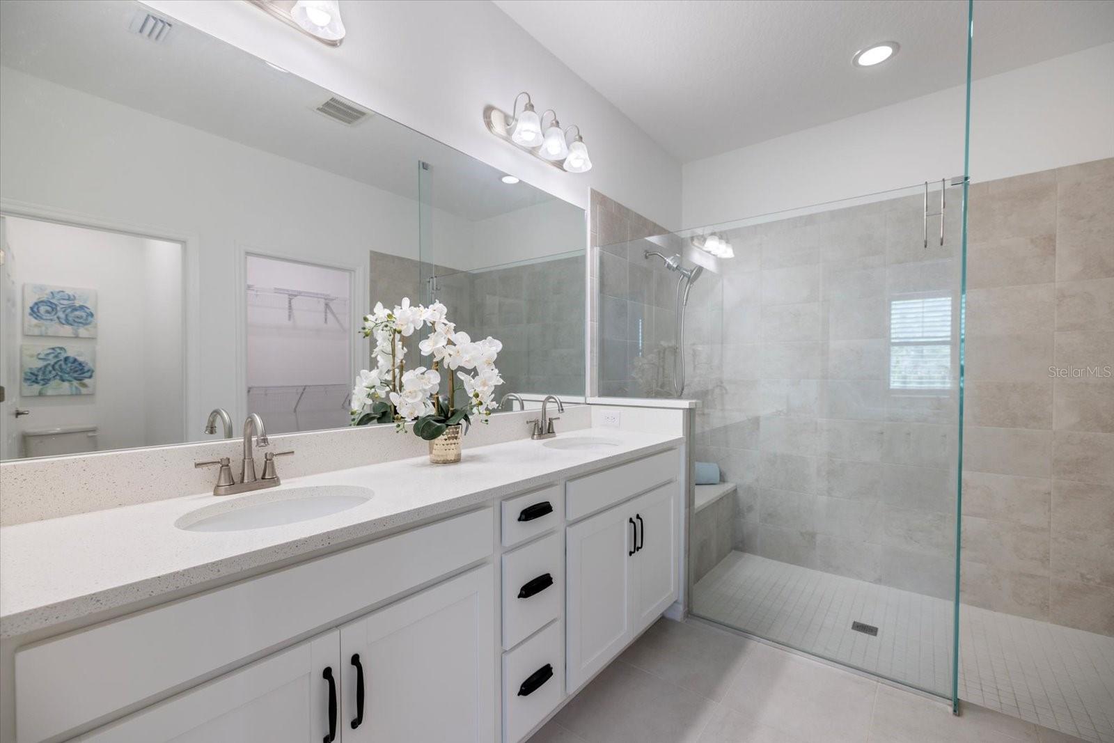 6077 AMBERLY DR