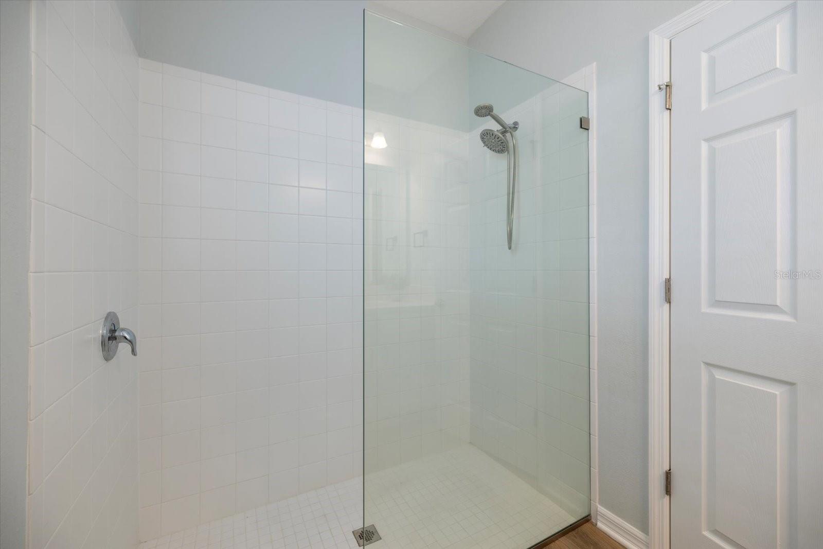 6077 AMBERLY DR