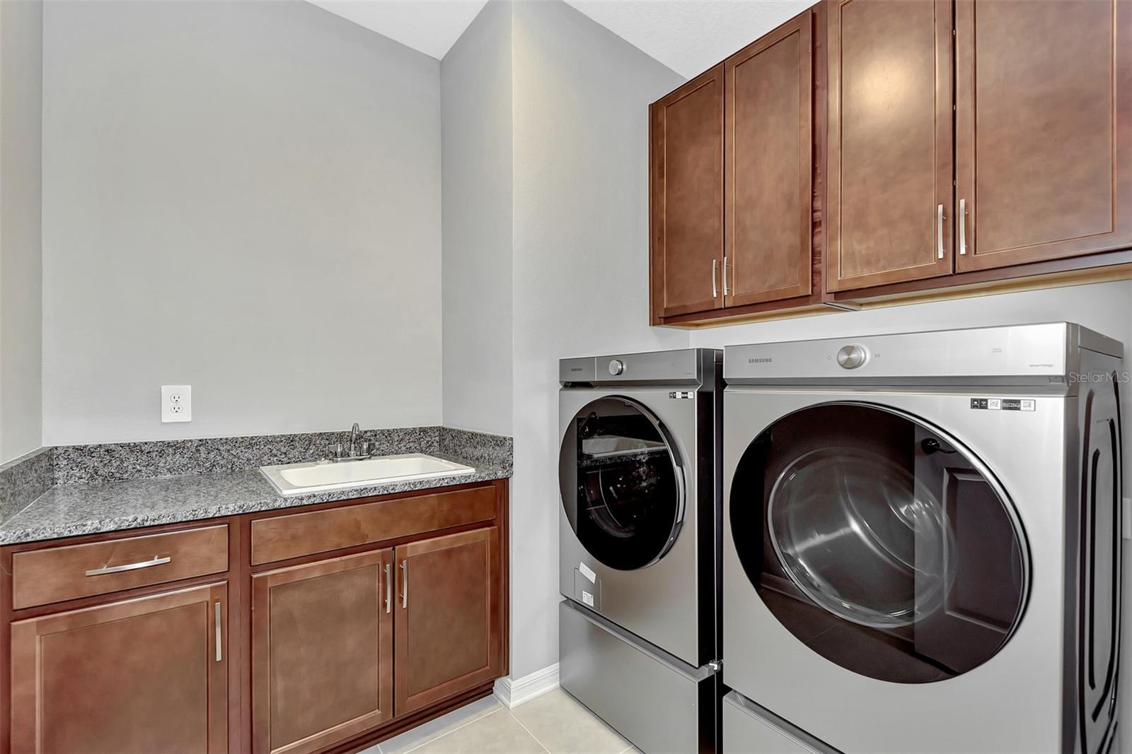 5825 MILLENNIUM SILVER CT