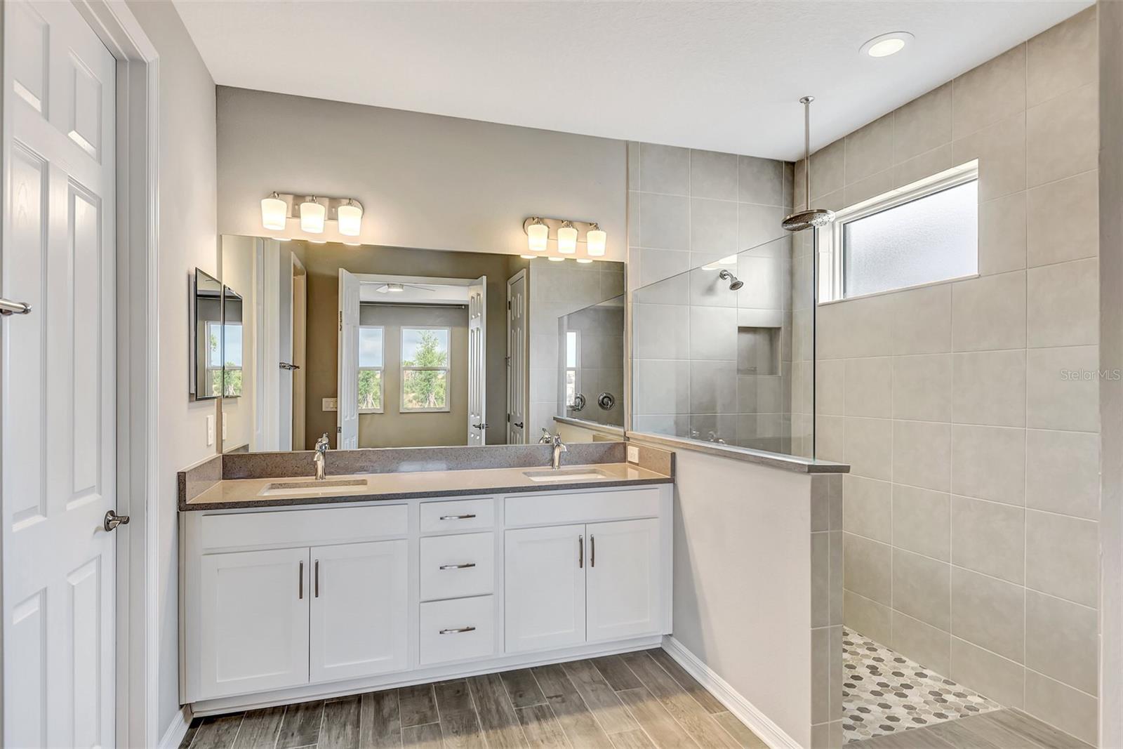 5825 MILLENNIUM SILVER CT